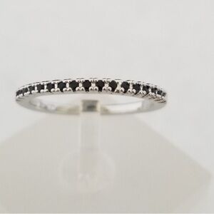 Elegant Silver and Black Women's Ring
